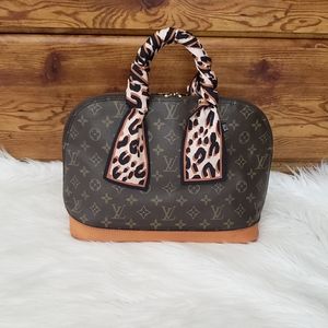🌺🎀BEAUTIFUL🎀🌺 Louis Vuitton Alma Pm